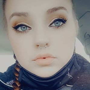 Meet your Posher, Bethany